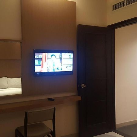 Kharisma Hotel Madiun Kültér fotó