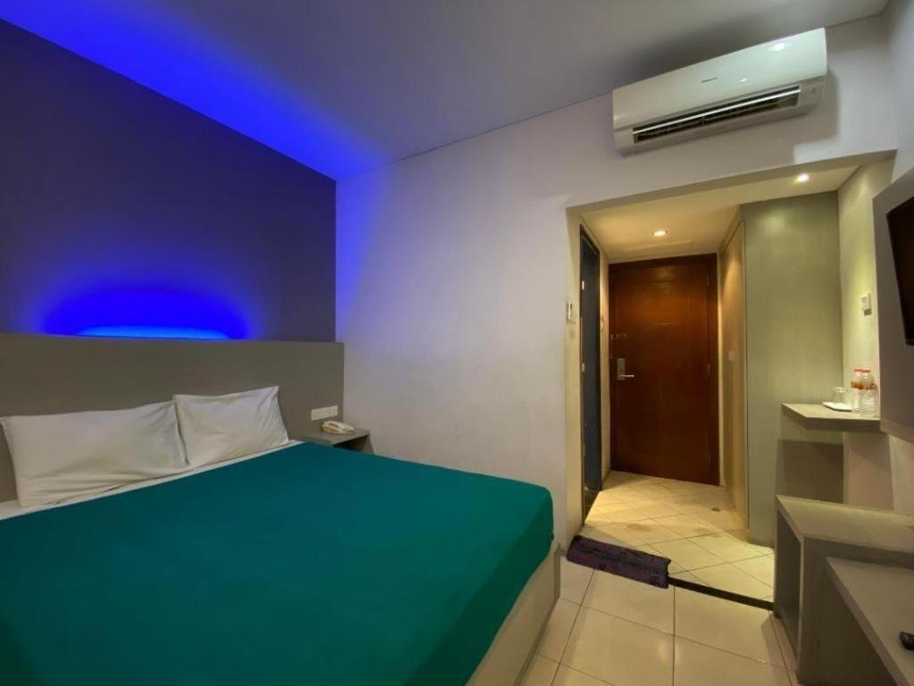 Kharisma Hotel Madiun Kültér fotó