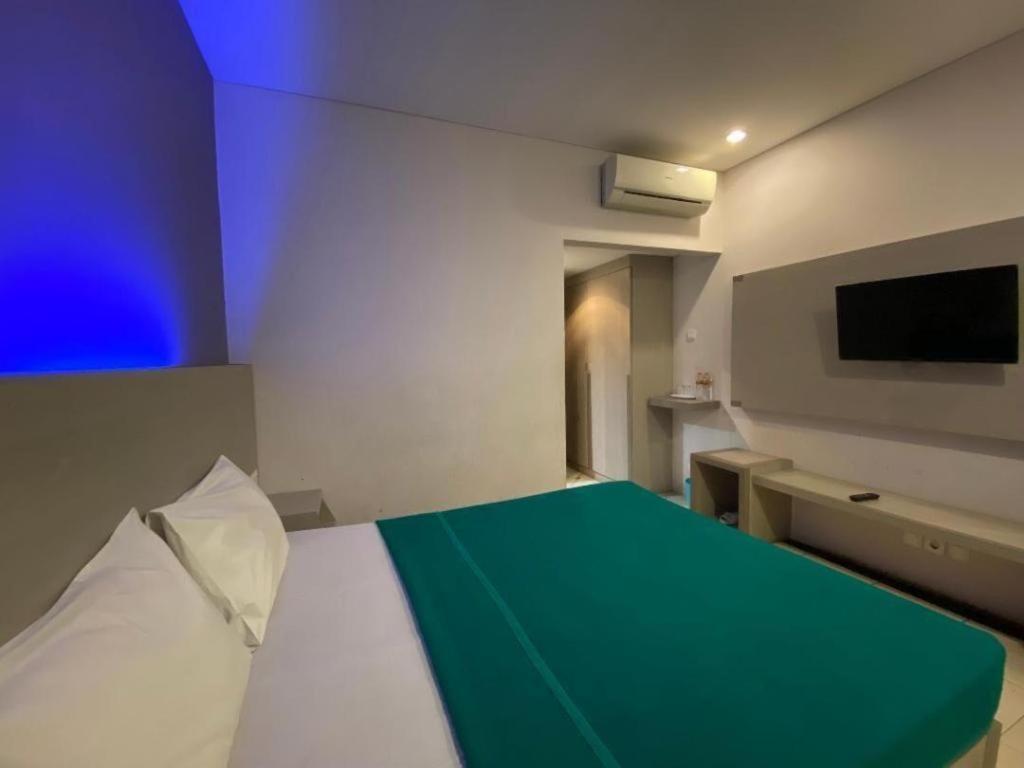 Kharisma Hotel Madiun Kültér fotó