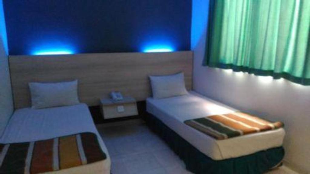 Kharisma Hotel Madiun Kültér fotó