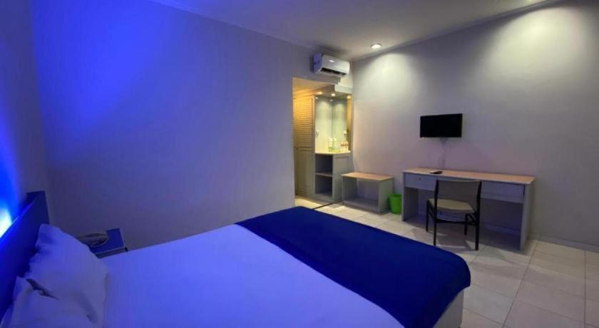 Kharisma Hotel Madiun Kültér fotó