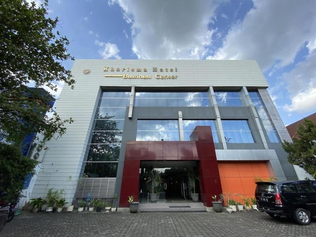 Kharisma Hotel Madiun Kültér fotó